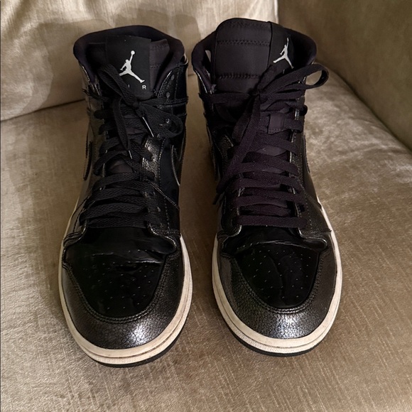 jordan 1 iridescent black